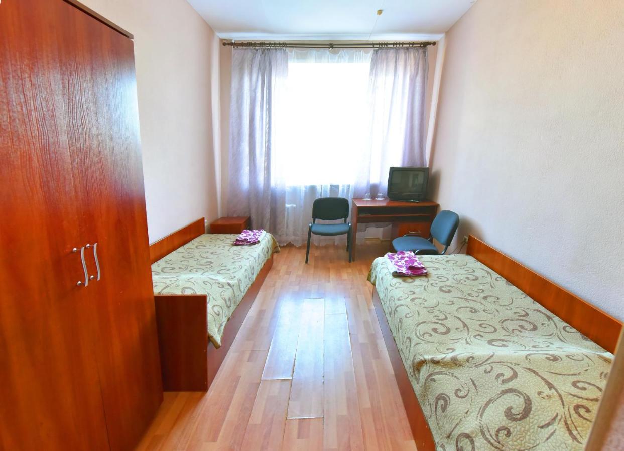 Sport Hotel Pinsk Exterior photo